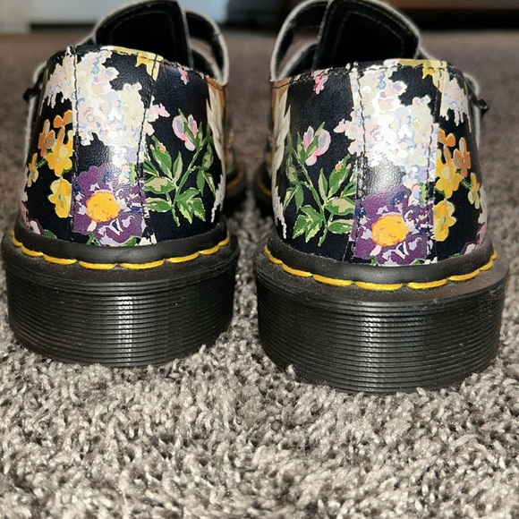 Dr. Marten's Floral Wanderlust Mary Janes Size 8 SUPER CUTE - Picture 4 of 7